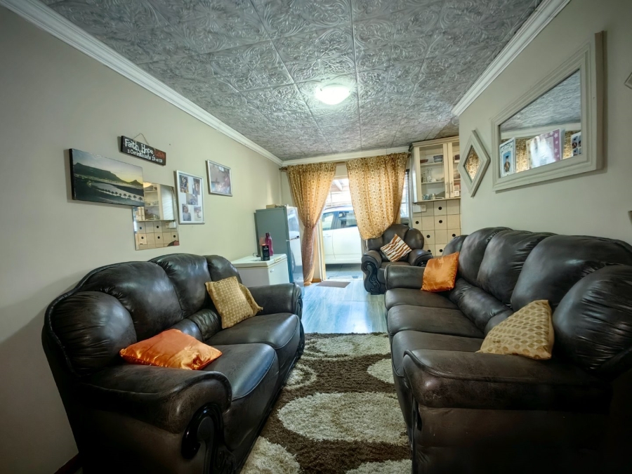 3 Bedroom Property for Sale in Beacon Valley Western Cape